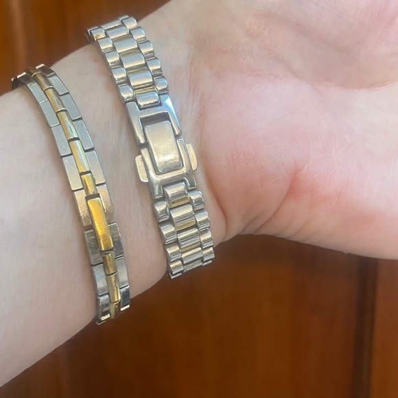 Silver and Gold Seiko Two-Tone Watches - Picture 5 of 7